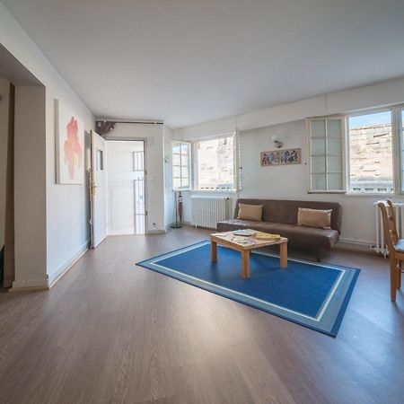 Appartement De Charme - Vue Sur Remparts - Wifi Gratuit - Parking Payant A Proximite Авиньон Экстерьер фото
